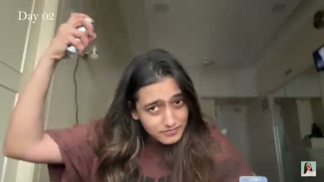 @aashiadani reviewing Bblunt Refresh Dry Shampoo to Revive & Volumize at 02:12 in a YouTube Shorts video