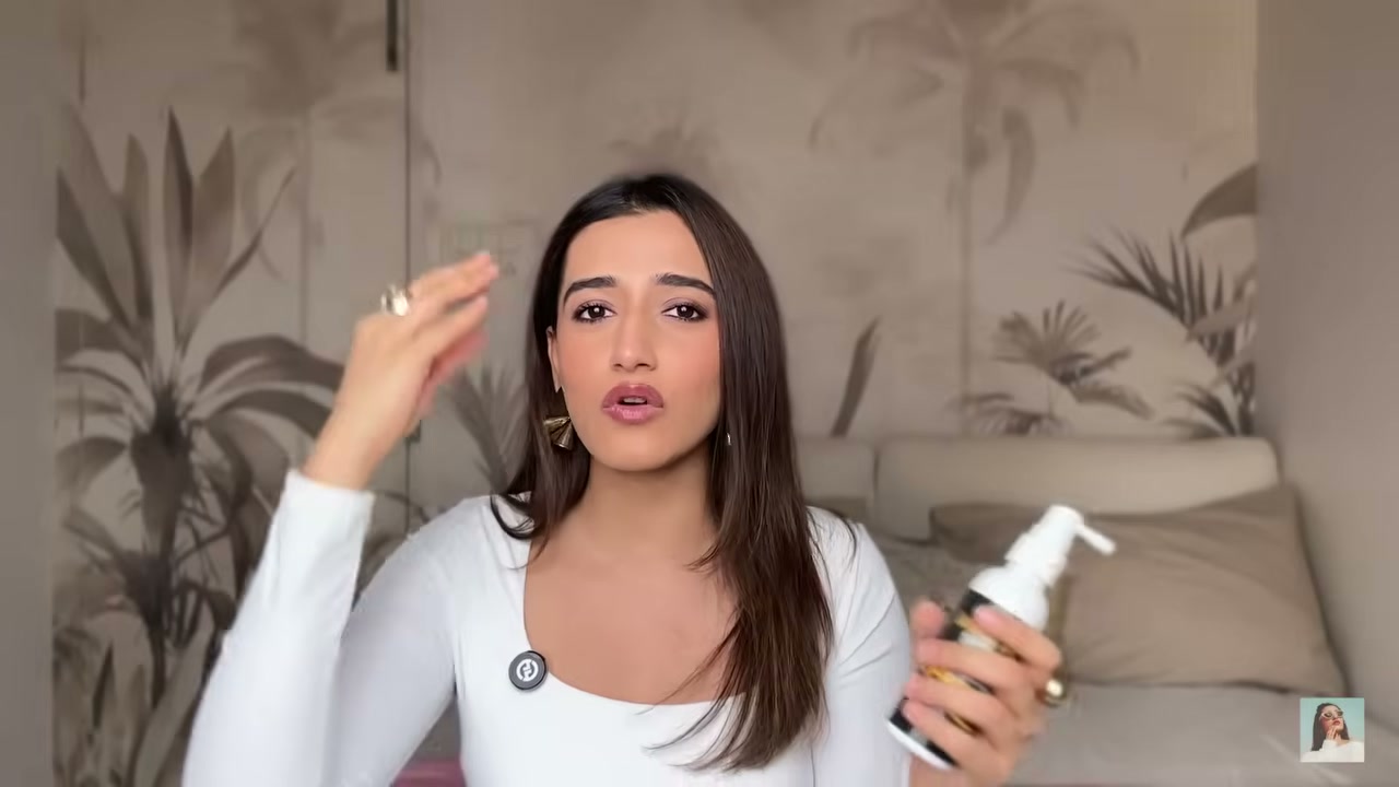 @aashiadani reviewing Imxia Pro Serum at 01:21 in a YouTube Shorts video
