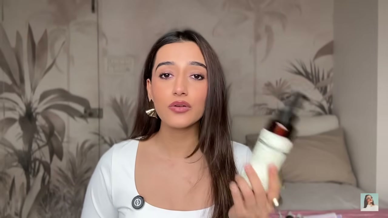 @aashiadani reviewing Klairs Gentle Black Deep Cleansing Oil at 16:30 in a YouTube Shorts video