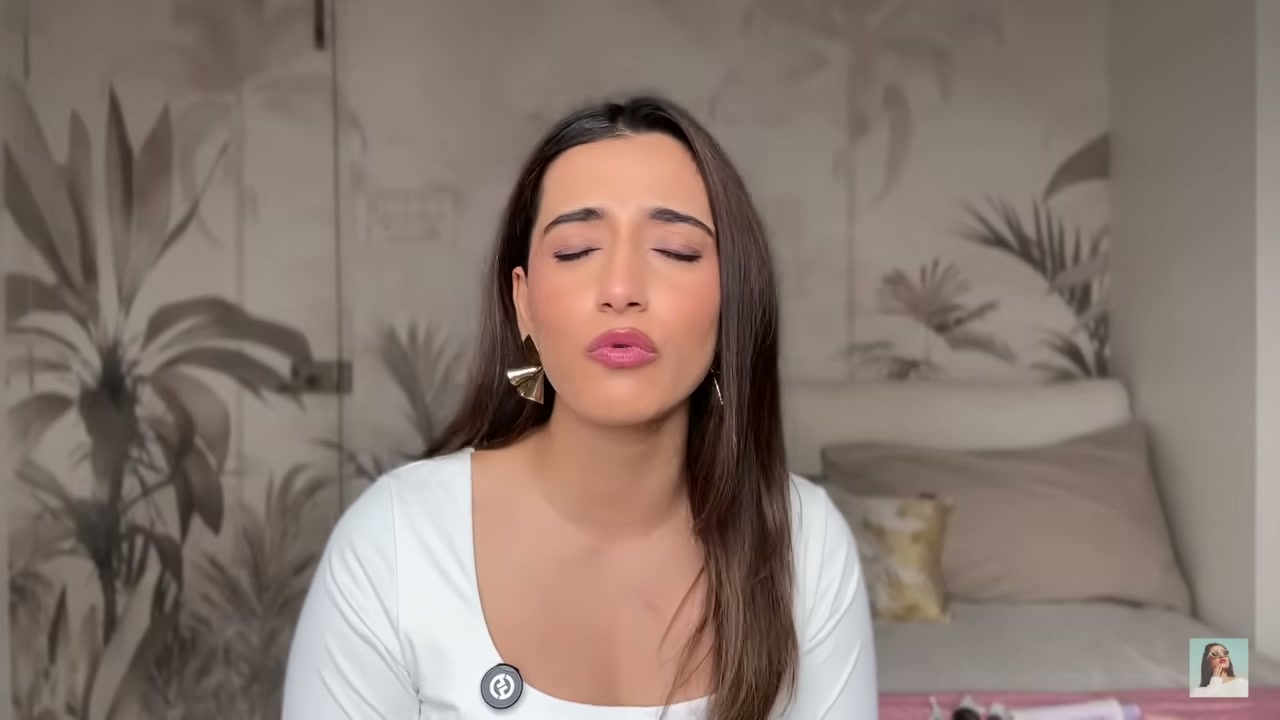 @aashiadani reviewing Nykaa Wanderlust Sugar Cherry Plum Body Wash at 27:48 in a YouTube Shorts video
