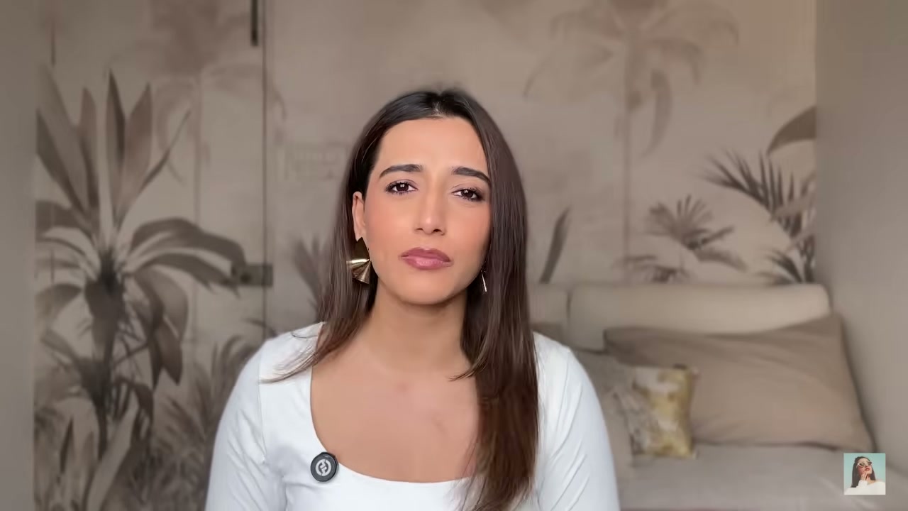 @aashiadani reviewing Shopaarel All-in-One Balm Make Up Remover Cream at 10:13 in a YouTube Shorts video
