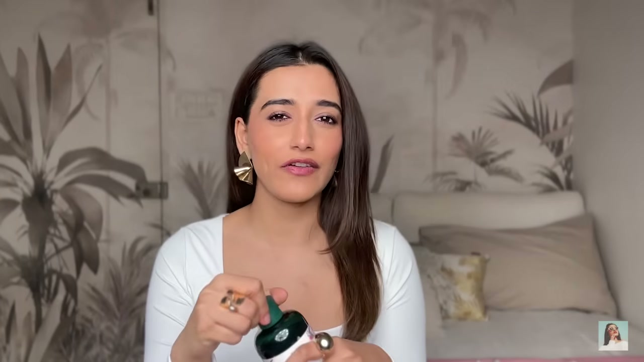 @aashiadani reviewing The Body Shop British Rose Body Wash at 29:11 in a YouTube Shorts video