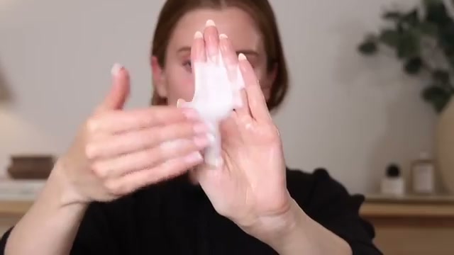 abbeyyung mentioning Aurora at Barrier Foaming Cleanser at 04:15 in their YouTube video