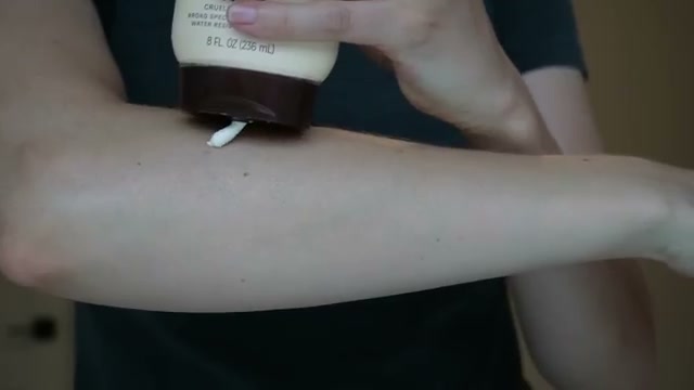 @abbeyyung reviewing Hawaiian Tropic Sheer Touch Sunscreen Lotion SPF 50 at 20:25 in a YouTube Shorts video