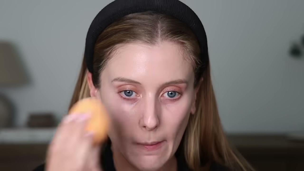 HD Skin Balancing and Perfecting Natural Finish Longwear Foundation