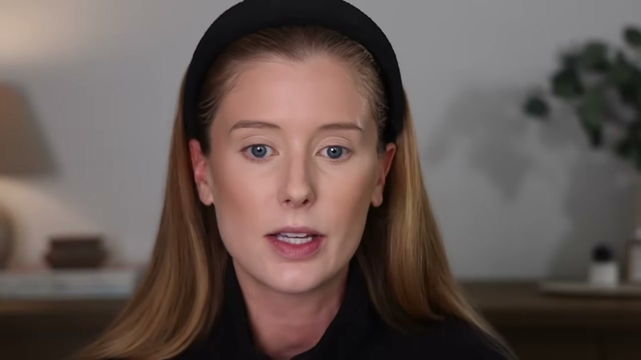 @abbeyyung reviewing Morphe M163 Powder Brush at 11:17 in a YouTube Shorts video