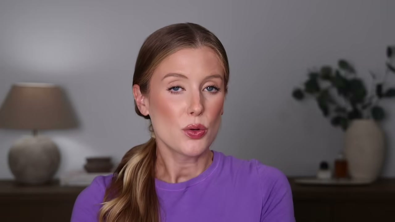 @abbeyyung reviewing Redken One United Leave in Conditioner at 32:11 in a YouTube Shorts video