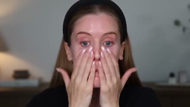 @abbeyyung reviewing Remedy Skin 15% Vitamin C Complex Brightening Serum at 10:20 in a YouTube Shorts video