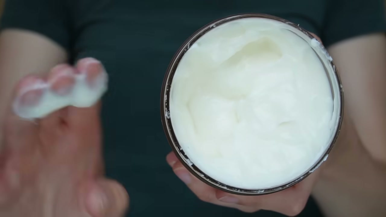 @abbeyyung reviewing Saltair Multi-Lipid Body Butter at 07:44 in a YouTube Shorts video