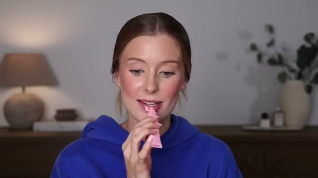 @abbeyyung reviewing Vitamasques Lip Mask at 47:09 in a YouTube Shorts video