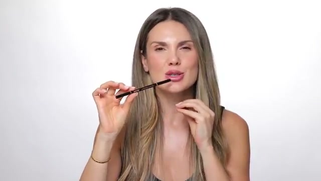 @aliandreea reviewing Anastasia Beverly Hills Brow Wiz at 06:08 in a YouTube Shorts video