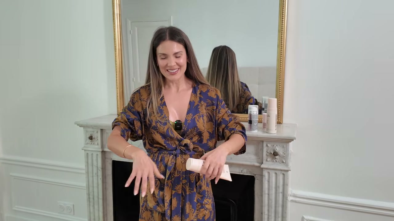 @aliandreea reviewing Loving Tan 8hr Tanning Lotion at 24:14 in a YouTube Shorts video