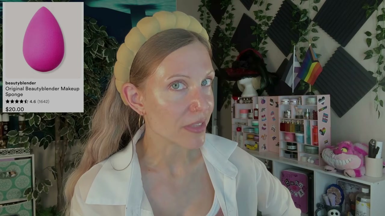 @aliceintherabbithole reviewing beautyblender Original Beautyblender at 15:14 in a YouTube Shorts video