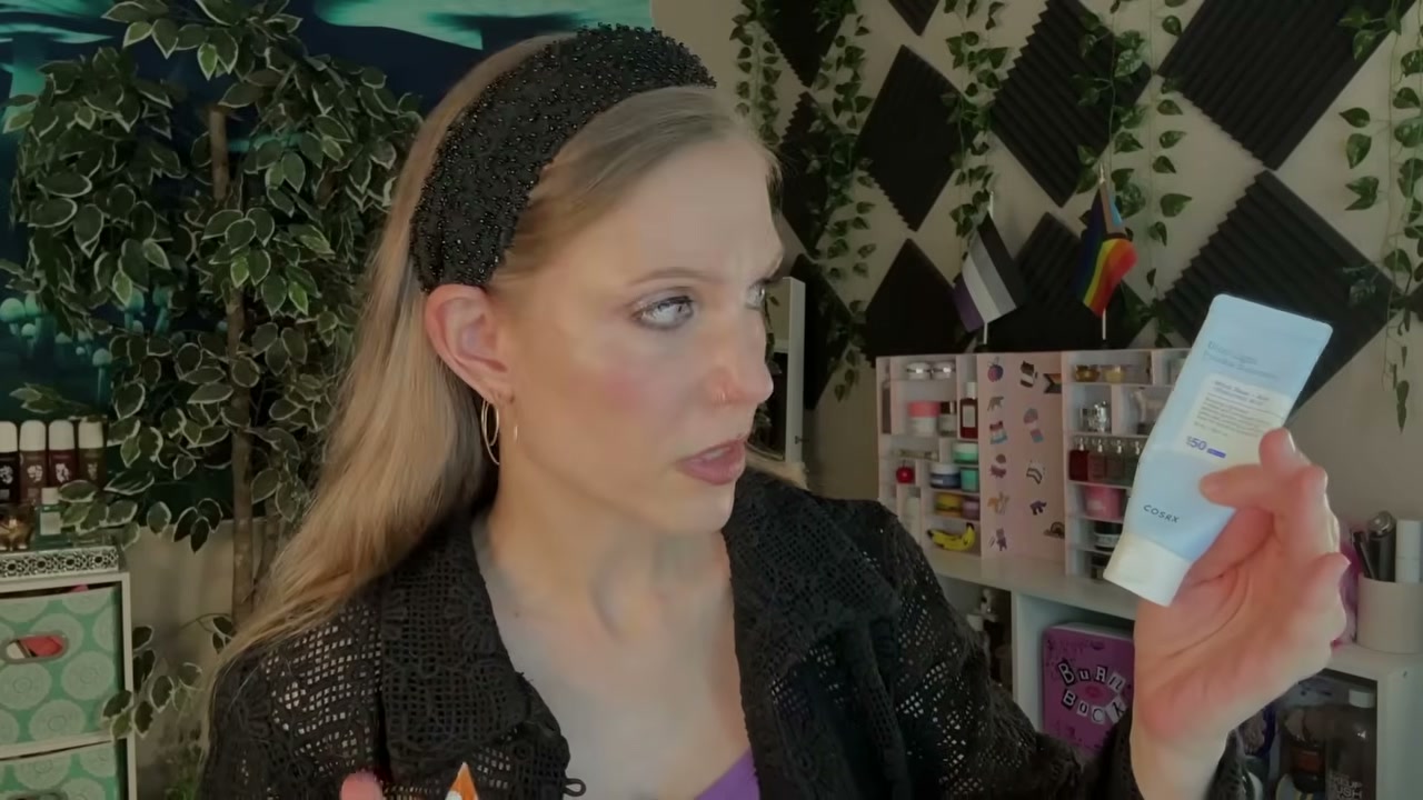@aliceintherabbithole reviewing COSRX Invisible Sunscreen Ultra Light at 18:00 in a YouTube Shorts video