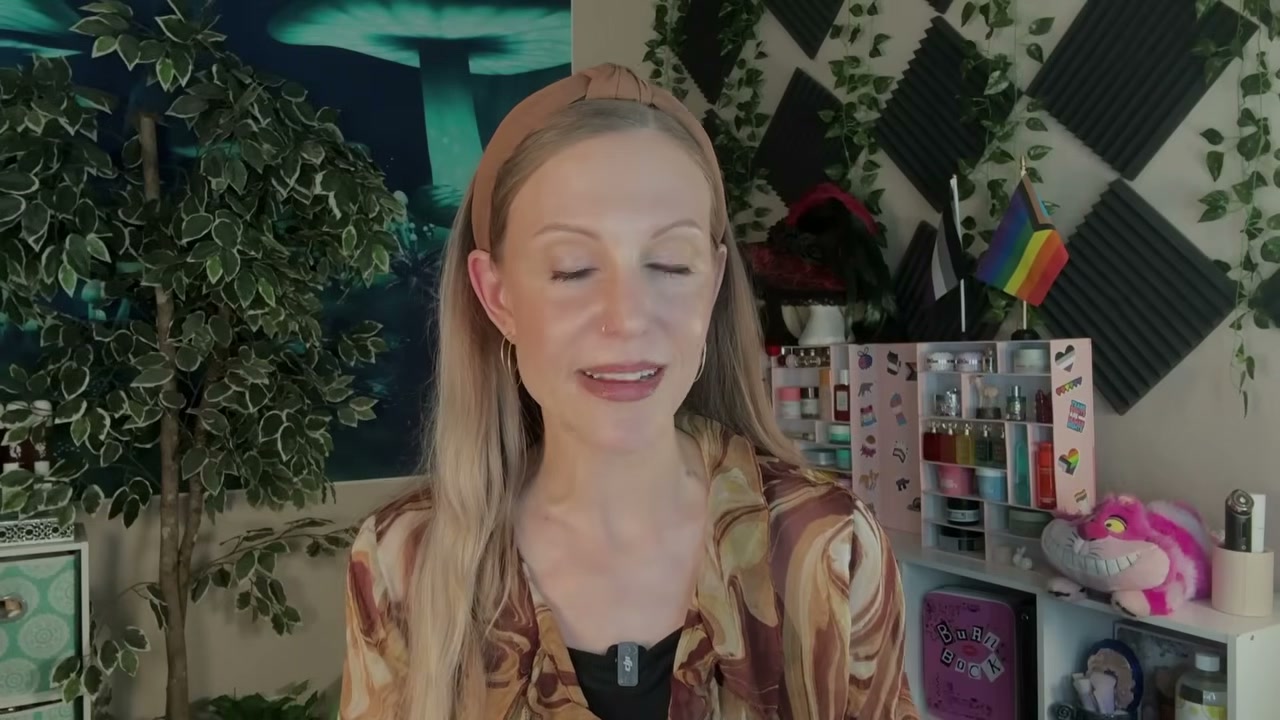 @aliceintherabbithole reviewing Remedy Skin Super Stacked Under Eye Dark Circle Treatment at 22:33 in a YouTube Shorts video