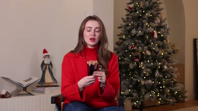 @allanaramaa reviewing Rephr Brushes at 01:59 in a YouTube Shorts video
