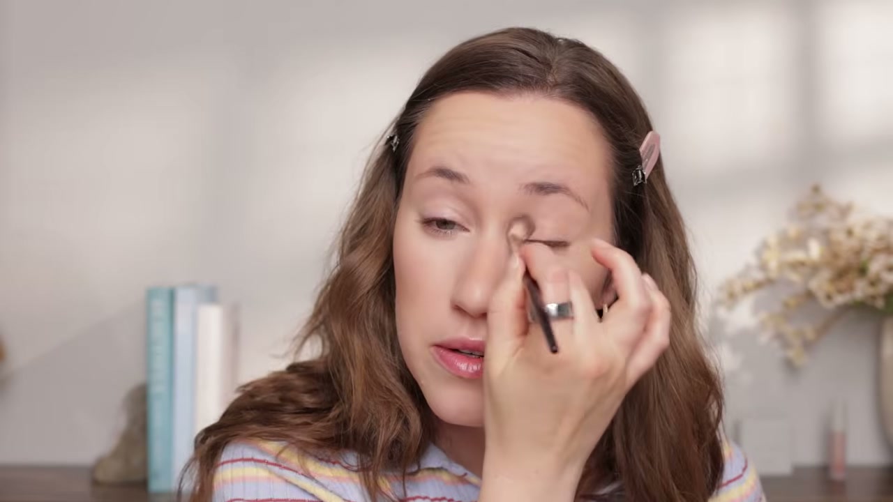 @allieglines reviewing BK Beauty 212 Brush at 13:43 in a YouTube Shorts video