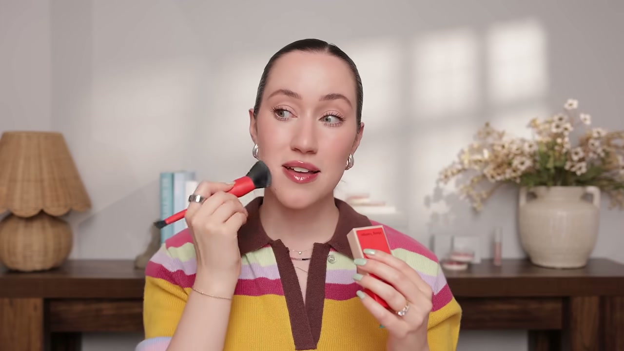 @allieglines reviewing Hung Vanngo Beauty Red Carpet Skin Luminous Foundation at 07:03 in a YouTube Shorts video
