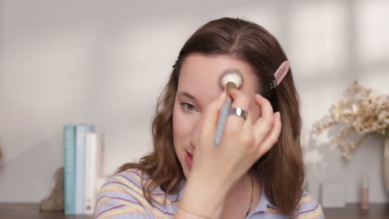 @allieglines reviewing Ravie Beauty Blush Brush at 12:55 in a YouTube Shorts video