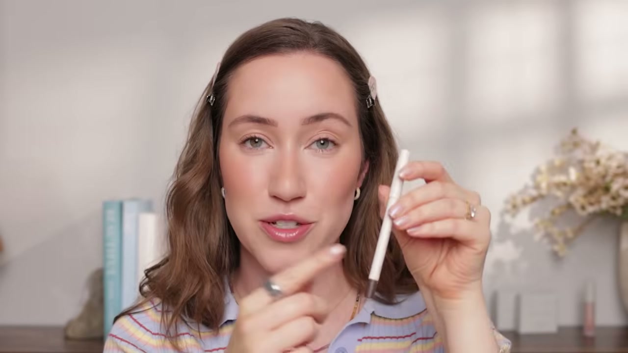 @allieglines reviewing Ravie Beauty Soft Definition Longwear Eyeliner Pencil at 15:28 in a YouTube Shorts video