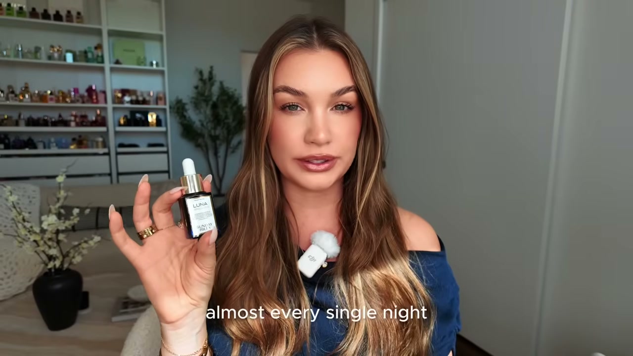 @allisonhoeller reviewing Sunday Riley Luna Retinol Sleeping Night Oil at 04:19 in a YouTube Shorts video