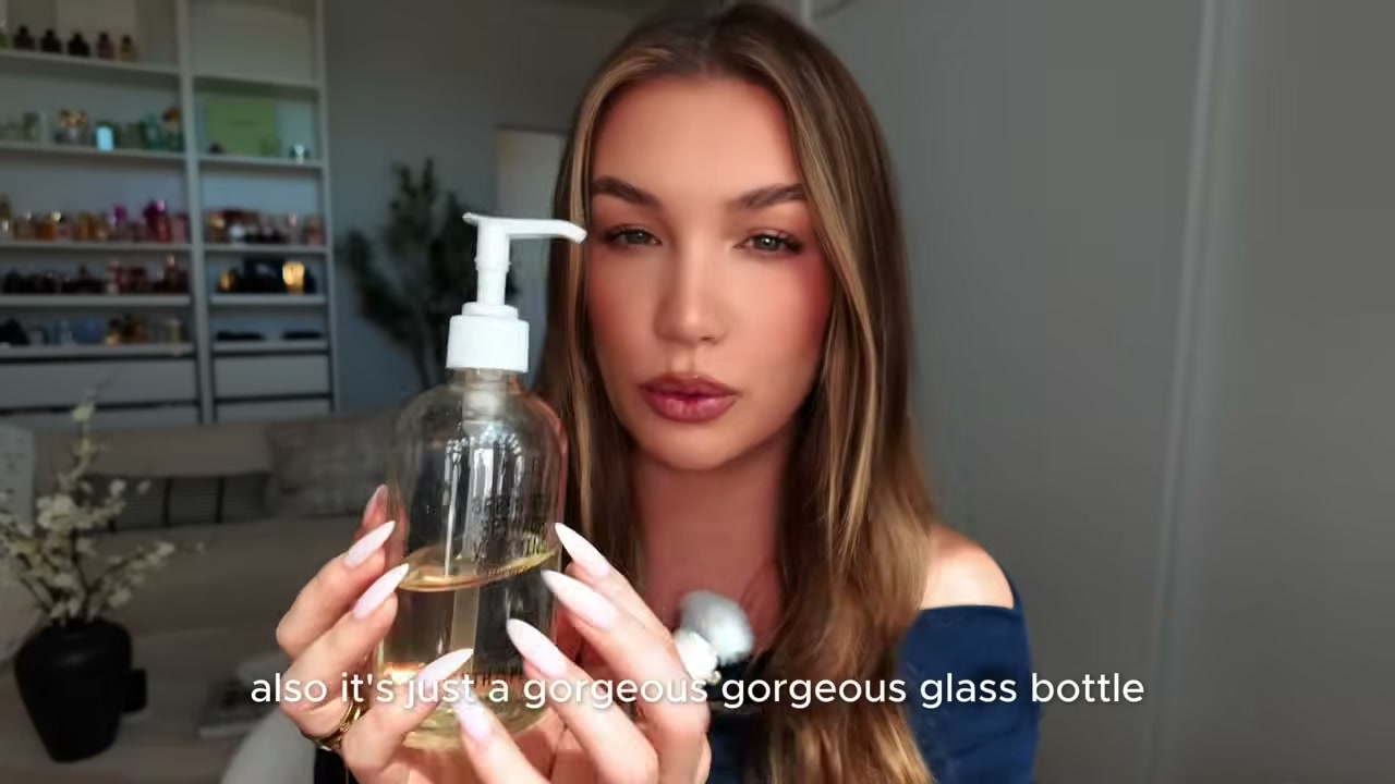@allisonhoeller reviewing Youth to the People Superfood Facial Cleanser at 02:58 in a YouTube Shorts video
