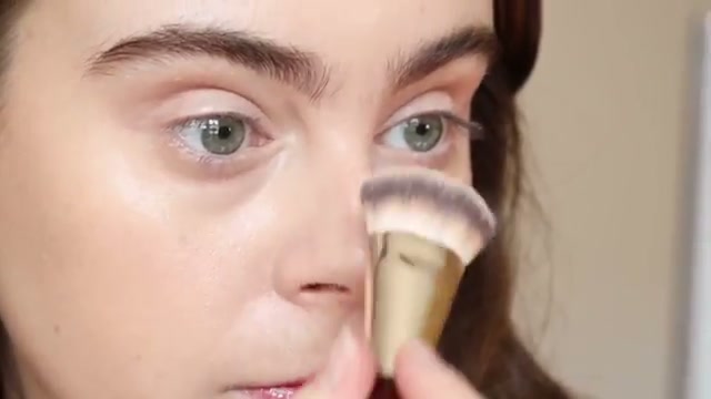 Smooth Blur Contour Stick