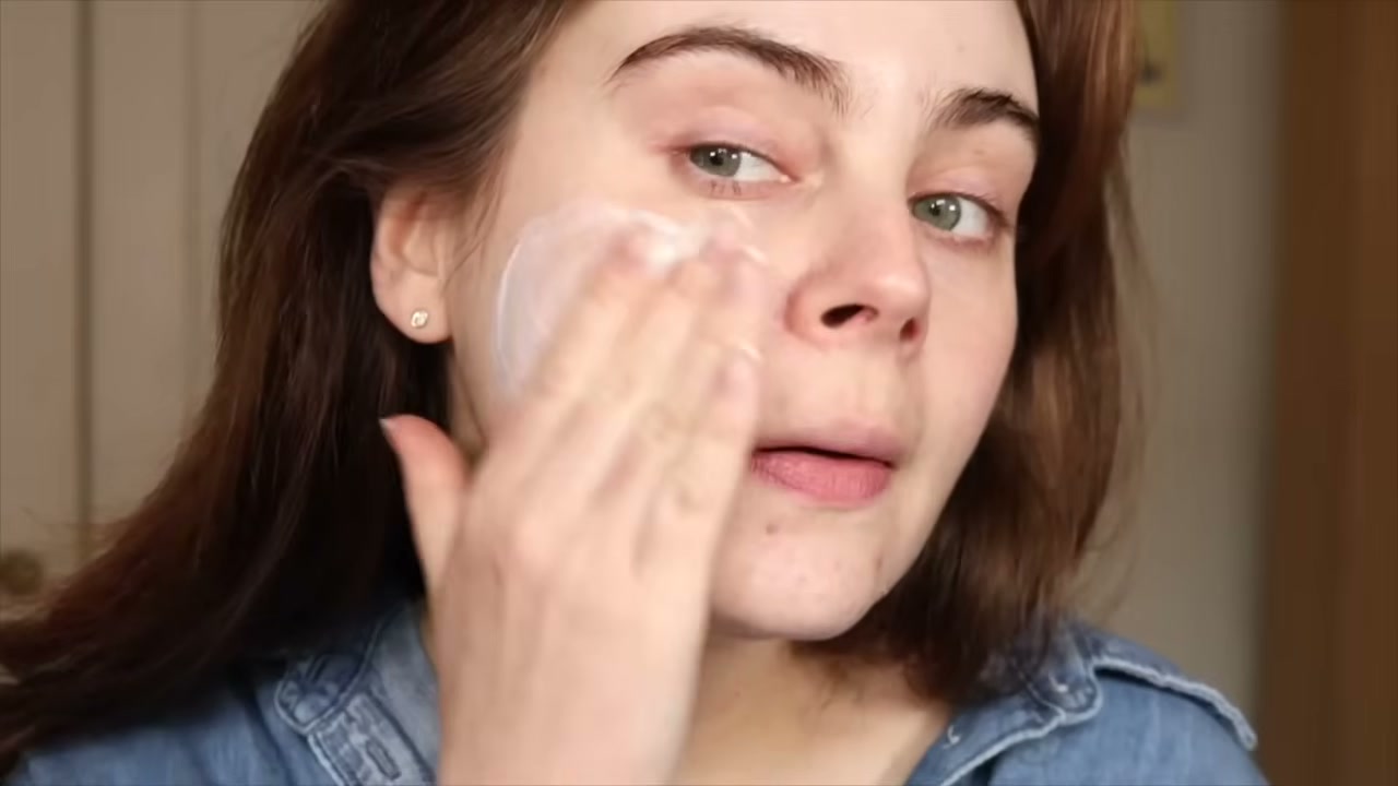 @amandaz reviewing Beauty of Joseon Relief Sun at 11:40 in a YouTube Shorts video