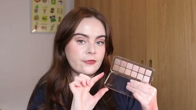 @amandaz reviewing Clio Latte Senior Palette at 22:09 in a YouTube Shorts video
