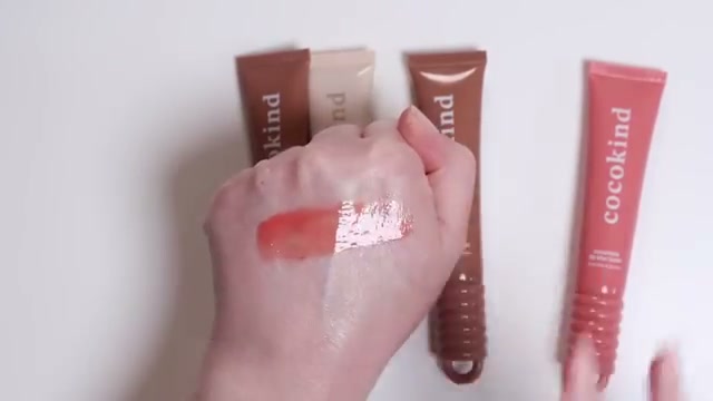 @amandaz reviewing cocokind Ceramide Lip Blur Balm at 36:33 in a YouTube Shorts video