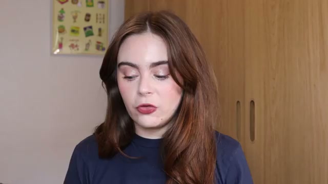 @amandaz reviewing Isntree Hyaluronic Acid Watery Sun Gel at 06:56 in a YouTube Shorts video