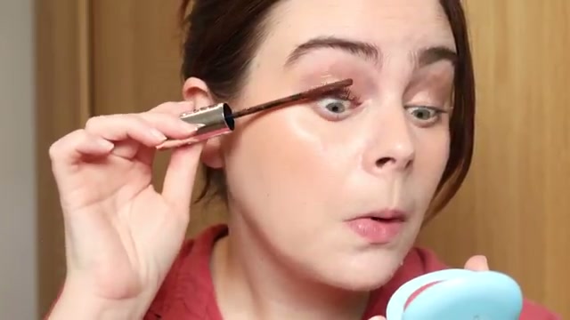 amandaz mentioning L'Oréal Telescopic Extensionist Mascara at 12:03 in their YouTube video