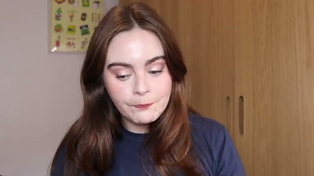 @amandaz reviewing LAKA Mono Eyeshadow at 18:34 in a YouTube Shorts video