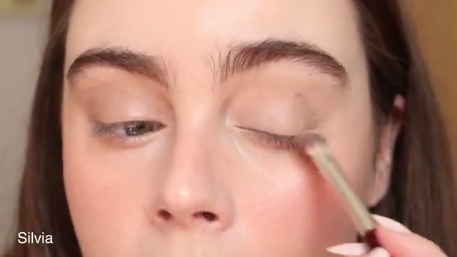 @amandaz reviewing Lisa Eldridge Liquid Silk at 12:32 in a YouTube Shorts video
