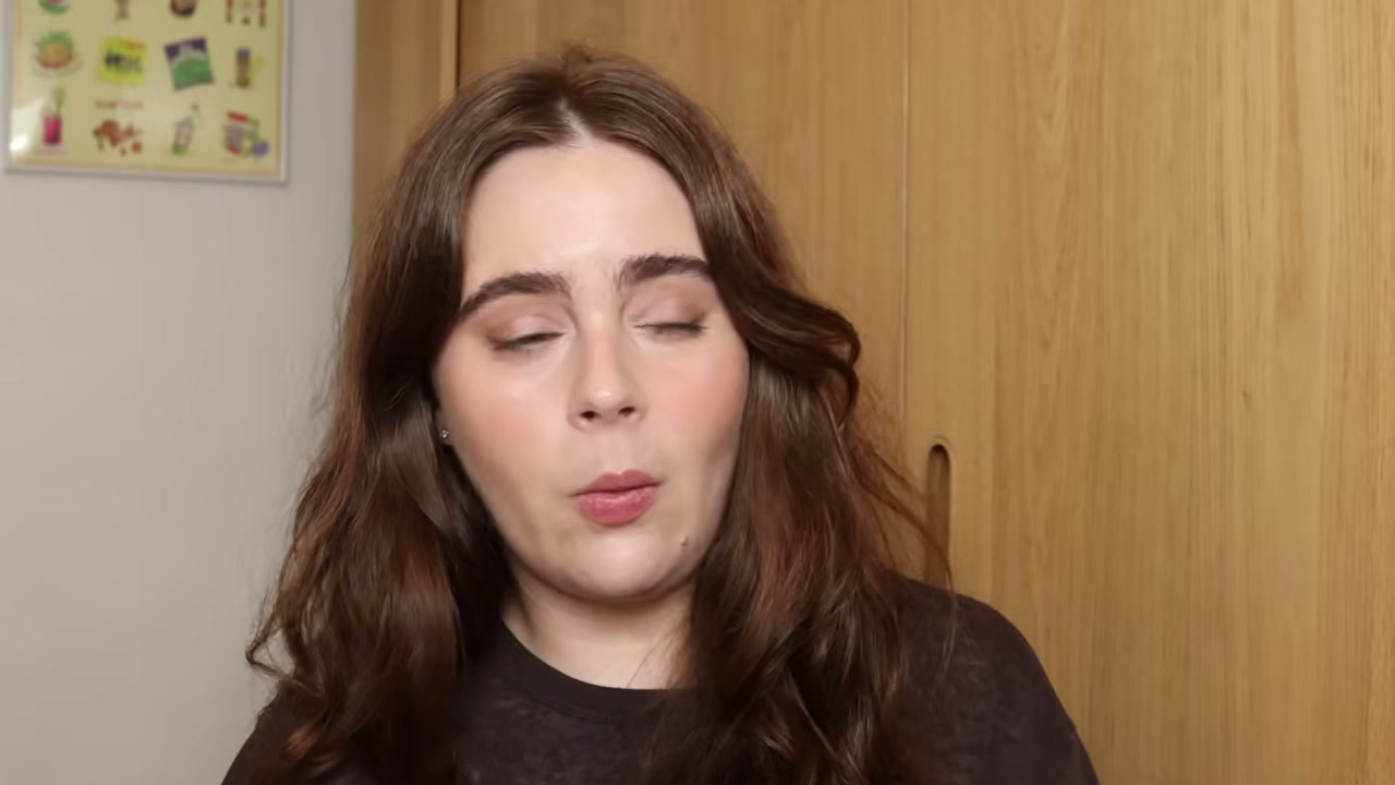@amandaz reviewing Saie Dew Bronze at 27:44 in a YouTube Shorts video