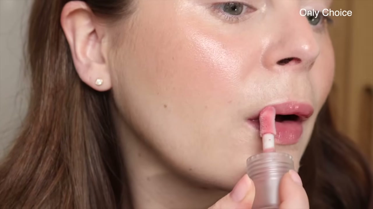 @amandaz reviewing Tower 28 Beauty Lip Plumper Jelly at 47:13 in a YouTube Shorts video