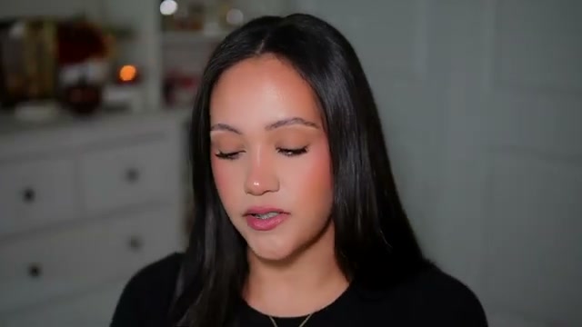 @amyglam reviewing Bath & Body Works Coastal Cottage Candle at 03:10 in a YouTube Shorts video