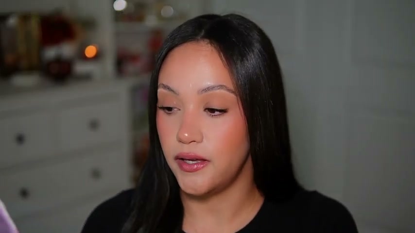 @amyglam reviewing First Aid Beauty Bump Eraser Body Scrub at 09:21 in a YouTube Shorts video
