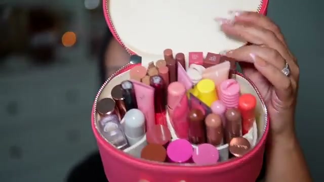 @amyglam reviewing Saie Vanity Makeup Case at 10:33 in a YouTube Shorts video