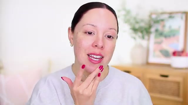 @andreamatillano reviewing Catrice Glass Like Pearl Primer at 03:04 in a YouTube Shorts video