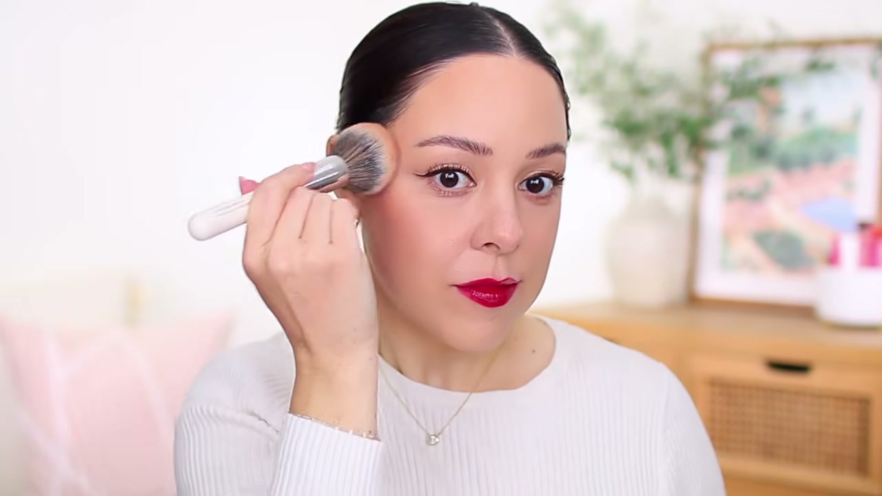 @andreamatillano reviewing HALEYS Beauty Powder Makeup Brush at 23:19 in a YouTube Shorts video