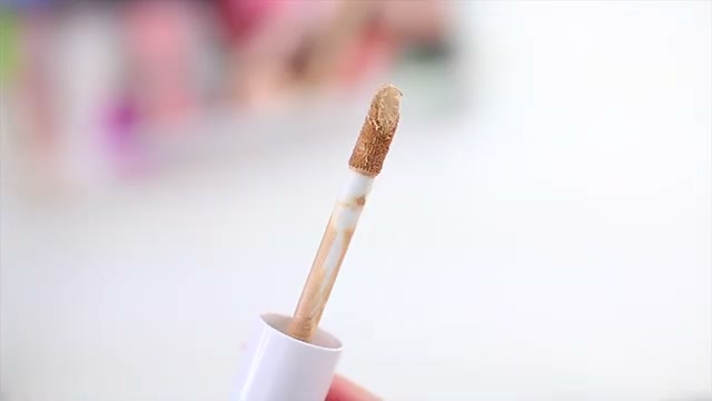 Staysurance Water-Sealed, Zero Smudge Concealer