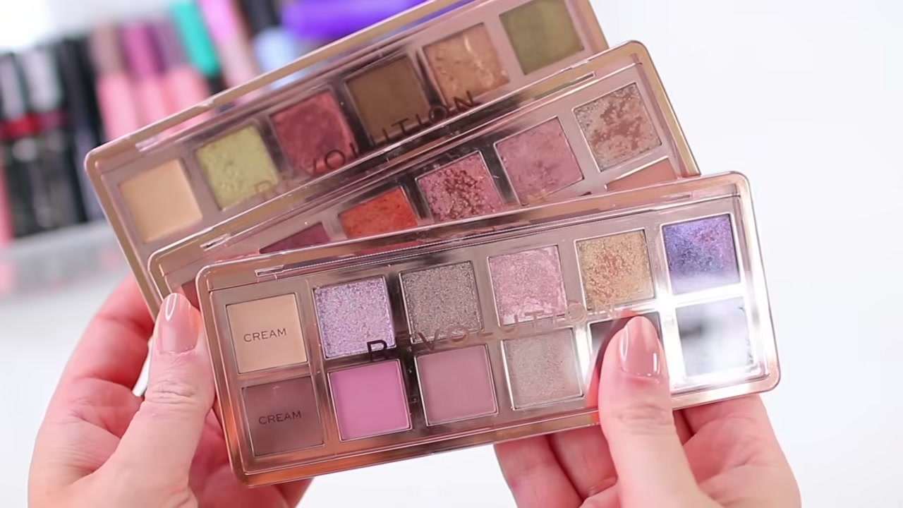 @andreamatillano reviewing Makeup Revolution The Celestial Icon Palette at 42:10 in a YouTube Shorts video