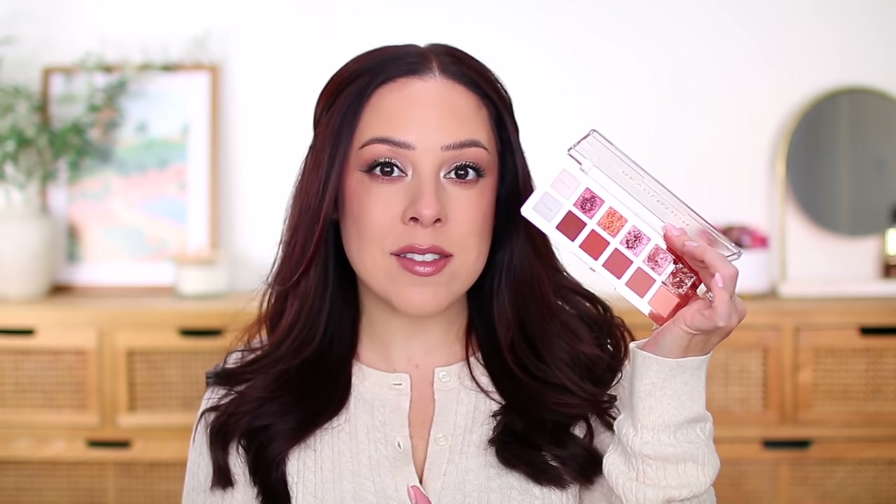 @andreamatillano reviewing Makeup Revolution The True Icon Palette at 01:21 in a YouTube Shorts video
