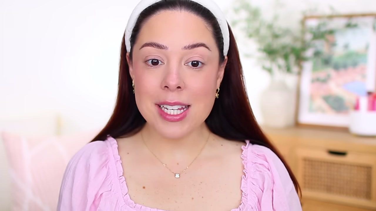 @andreamatillano reviewing Makeup Revolution Wrap Brow at 18:57 in a YouTube Shorts video