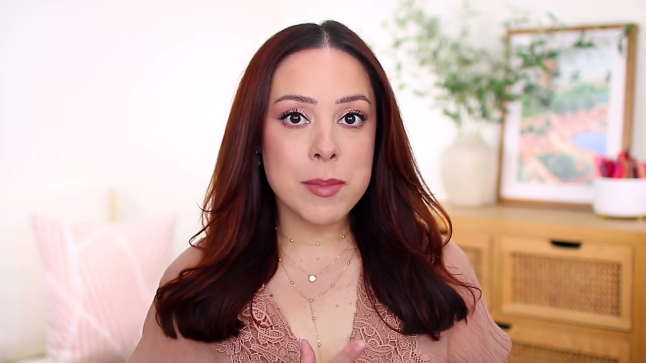 @andreamatillano reviewing Morphe Solo Artist Priming Cream Shadow at 11:15 in a YouTube Shorts video
