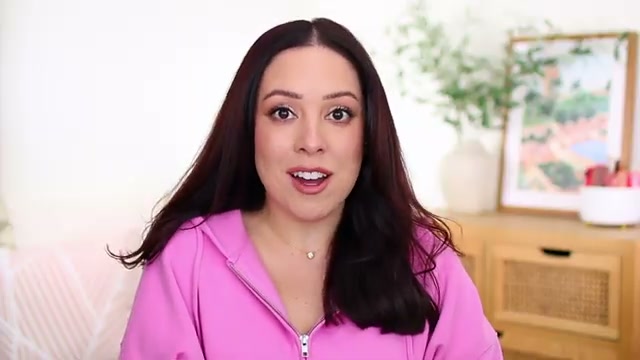 andreamatillano mentioning Olaplex Number 4 Clean Volume Detox Dry Shampoo at 04:44 in their YouTube video