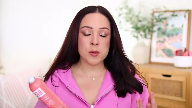 andreamatillano mentioning Verb Volume Dry Texture Spray at 05:15 in their YouTube video