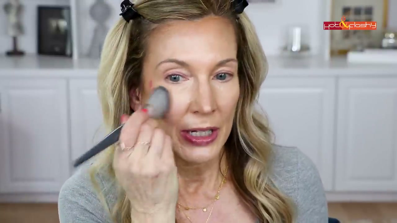 A507 Angled Blush Brush