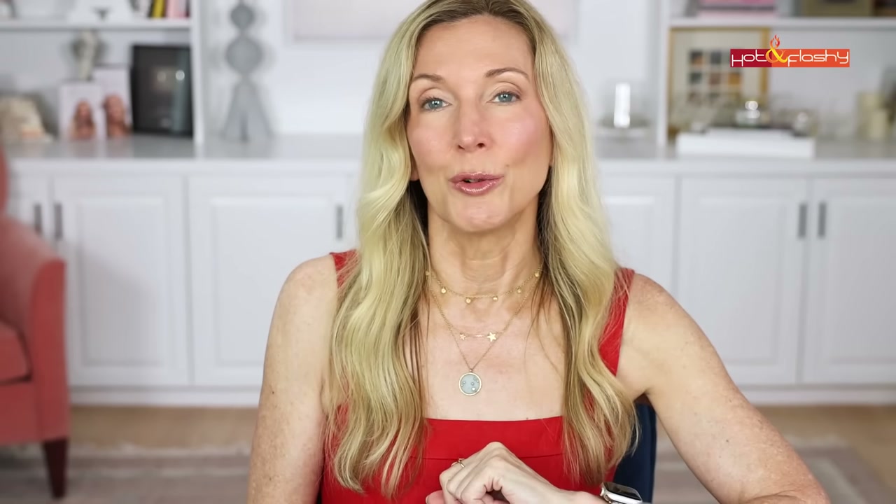 @angiehotandflashy reviewing Merit The Uniform SPF 45 at 11:10 in a YouTube Shorts video